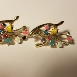 Vintage style pins
